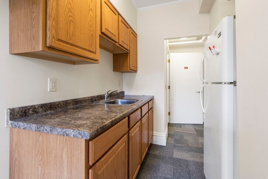 More Photos Of 40 E Main St, Canton Apartments For Sale