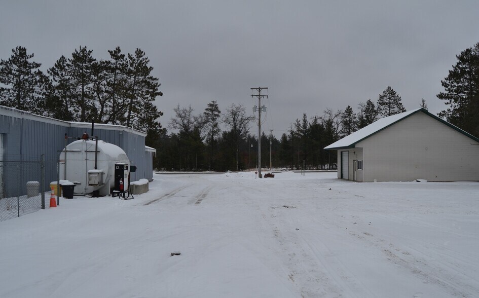More Photos Of 10403 N Roscommon Rd, Roscommon Warehouse For Sale