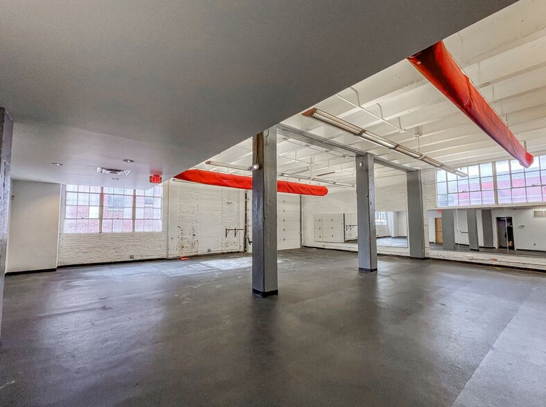 More Photos Of 1626-1630 14th St NW, Washington Storefront Retail Office For Lease