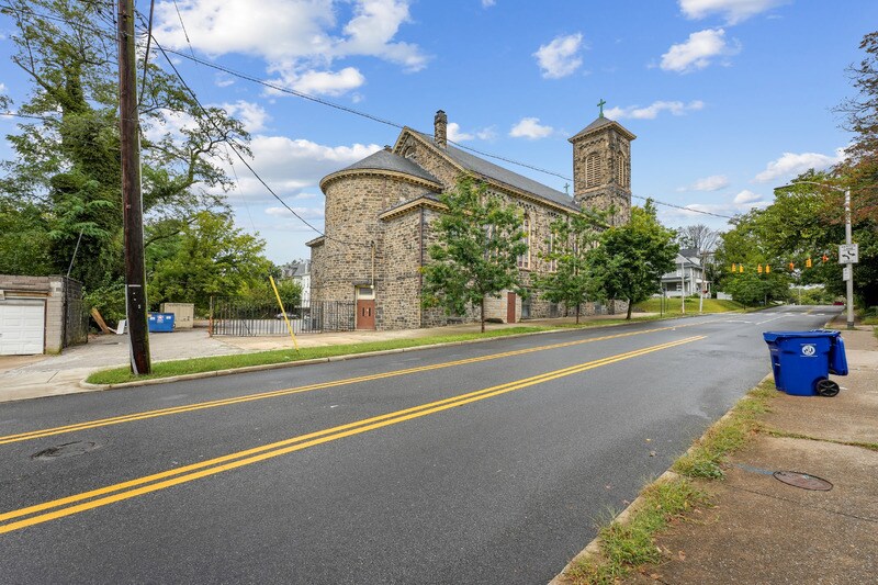 More Photos Of 3300 Clifton Ave, Baltimore Specialty For Sale