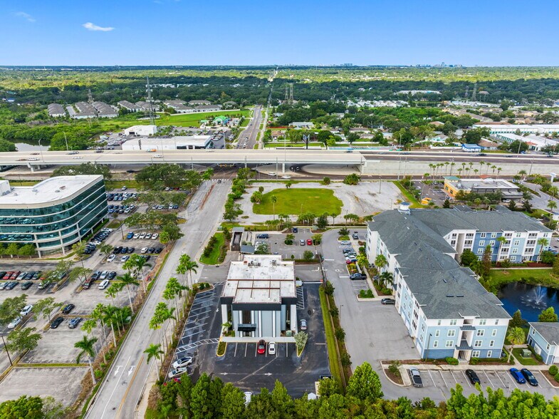 More Photos Of 18401 US Highway 19 N, Clearwater Office For Sale