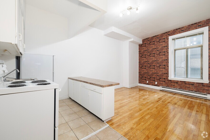 More Photos Of 2310 Rue Guy, Montréal Apartments For Lease