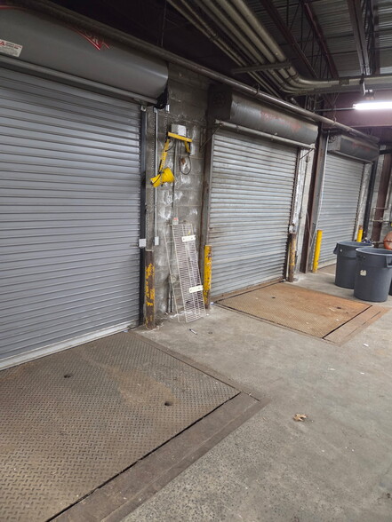 More Photos Of 970 N Colony Rd, Wallingford General Retail For Lease