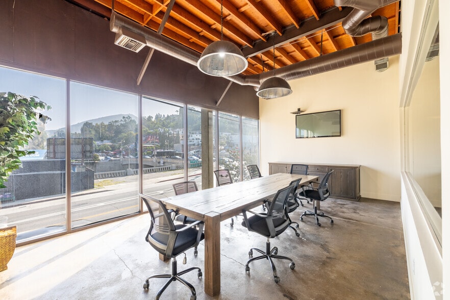 More Photos Of 3211 Cahuenga Blvd W, Los Angeles Loft Creative Space For Sale