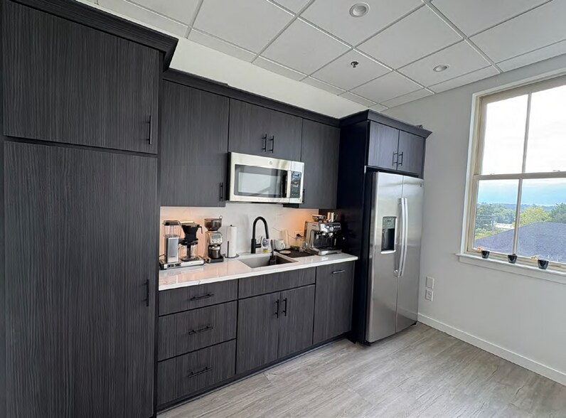 More Photos Of 100 10th St, Charlottesville Office For Sale