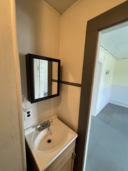 More Photos Of 271 Main St, Union Apartments For Sale