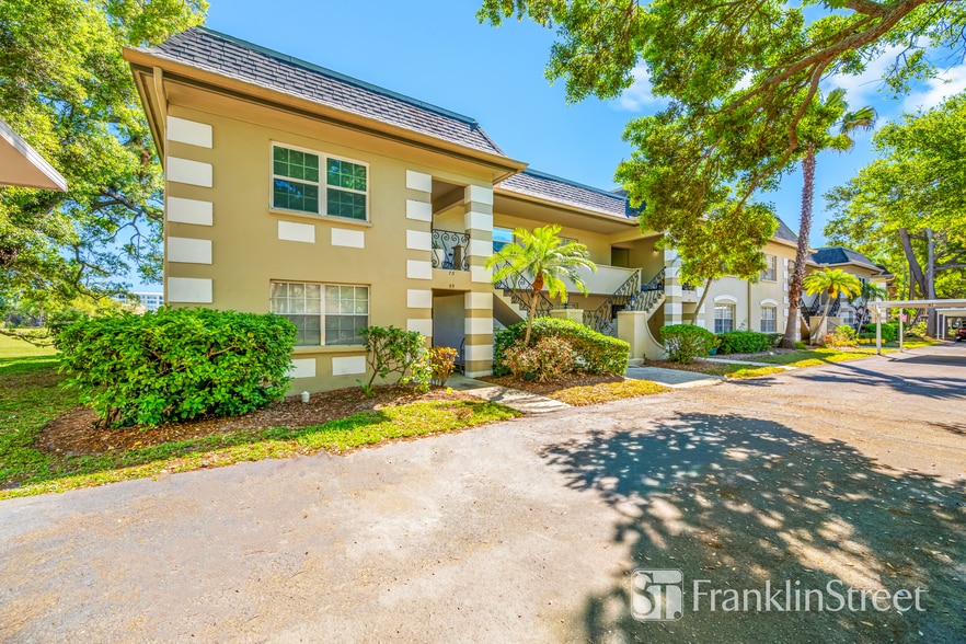 More Photos Of 68 Country Club Dr, Largo Multifamily For Sale