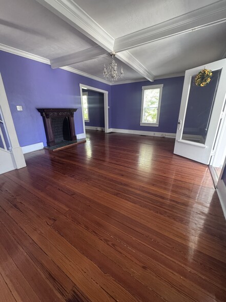 More Photos Of 12 W Orange St, Tarpon Springs Loft Creative Space For Lease