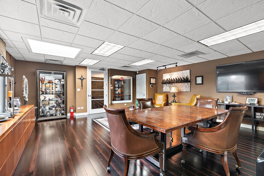 More Photos Of 6500 W College Dr, Palos Heights Flex For Sale