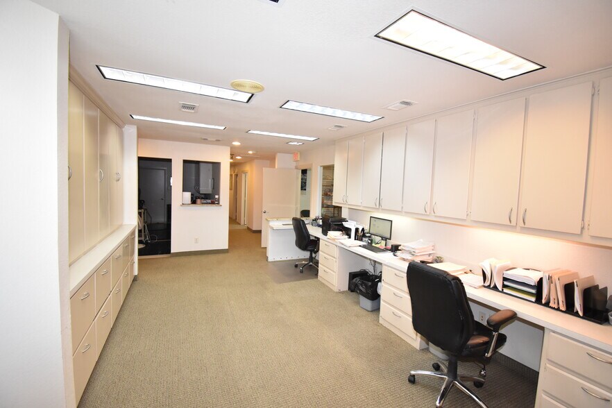 More Photos Of 2612 Harwood Rd, Bedford Medical For Sale