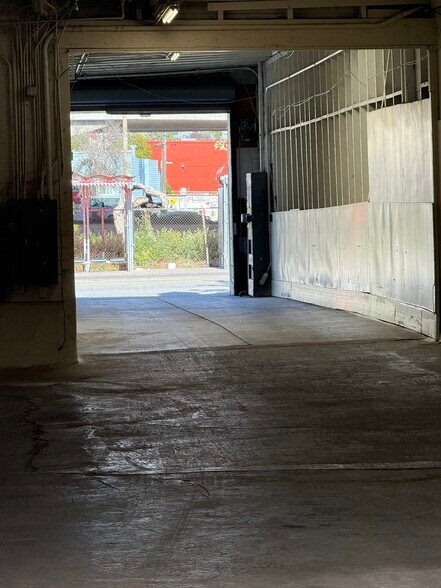 More Photos Of 2414 San Bruno Ave, San Francisco Flex For Lease