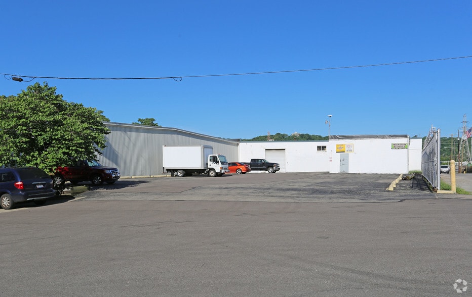 More Photos Of 3265 Colerain Ave, Cincinnati Warehouse For Sale