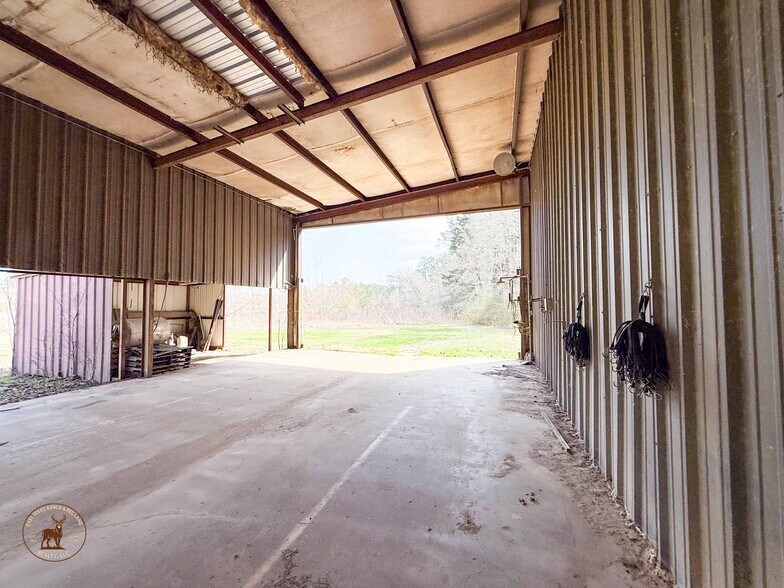 More Photos Of 682 FM 2021, Lufkin Warehouse For Sale
