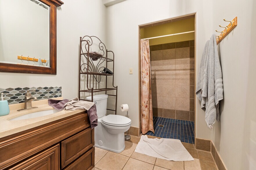 More Photos Of 603 N River St, Hot Springs Hotel For Sale