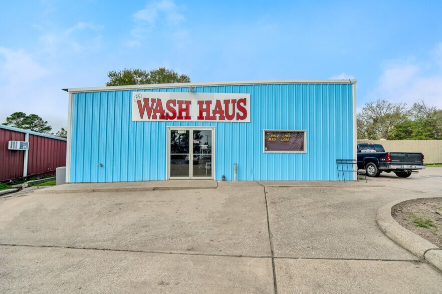 More Photos Of 3685 Highway 19, Huntsville Storefront Retail Residential For Sale