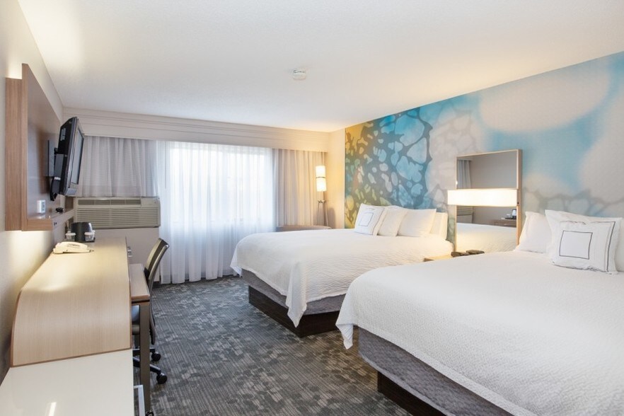 More Photos Of 3040 Ross Clark Cir, Dothan Hotel For Sale