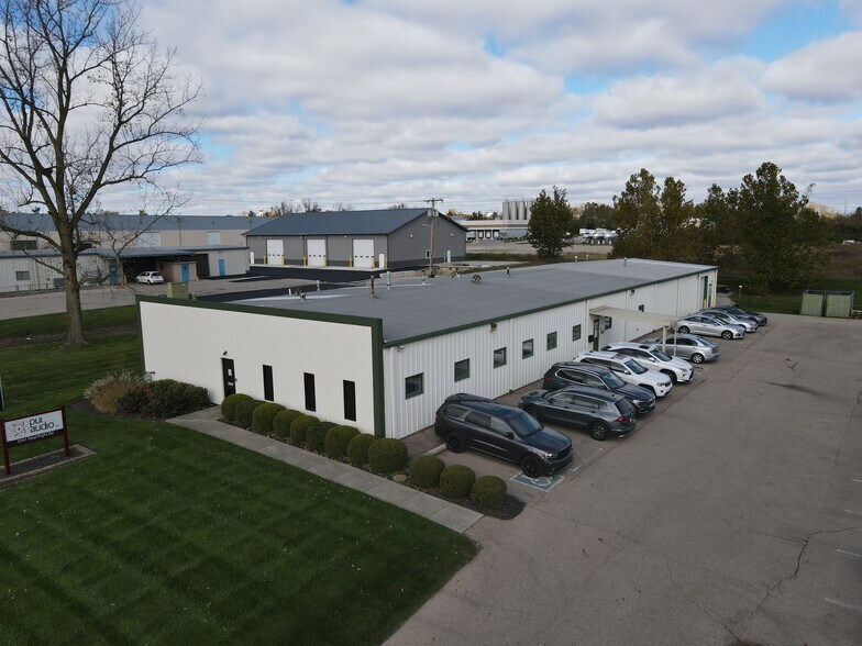 Primary Photo Of 3541 Stop Eight Rd, Dayton Light Manufacturing For Lease