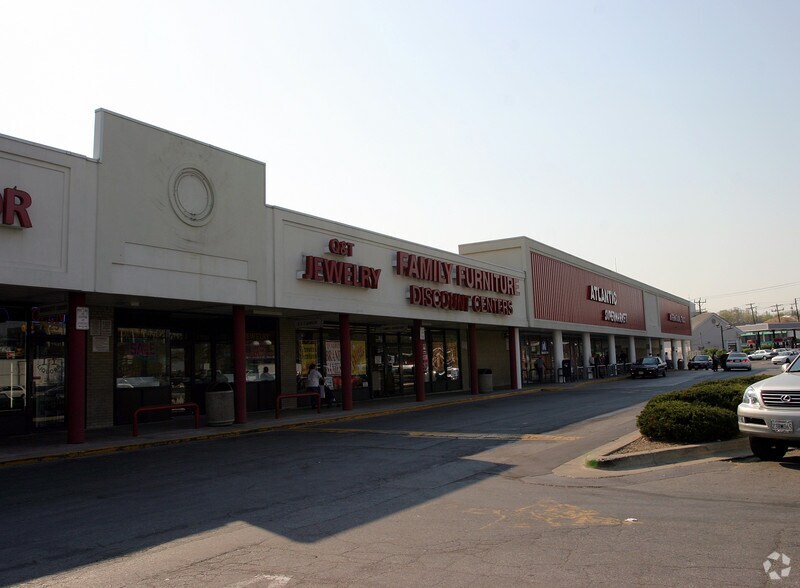 More Photos Of 7901-8011 New Hampshire Ave, Hyattsville Storefront For Lease