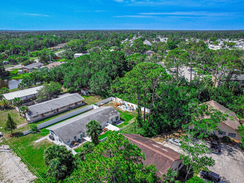 More Photos Of 5070 Orange Blvd, Port Orange Specialty For Sale