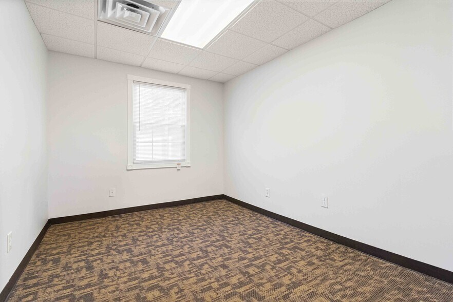 More Photos Of 118 Stockbridge Rd, Jonesboro Medical For Lease