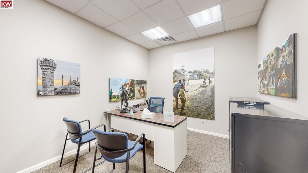 More Photos Of 707-717 N Iowa Ave, Villa Park Office For Sale