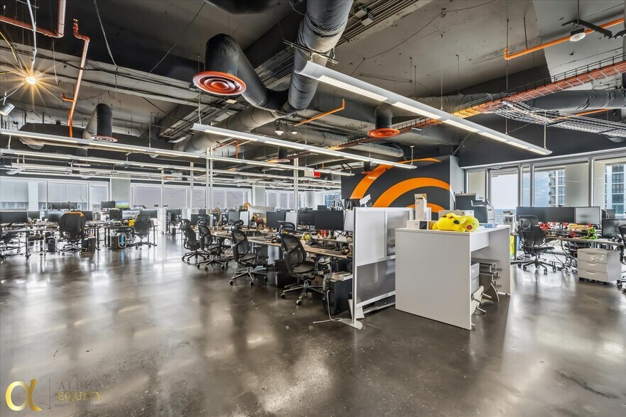 More Photos Of 189 S Orange Ave, Orlando Office Residential For Sale