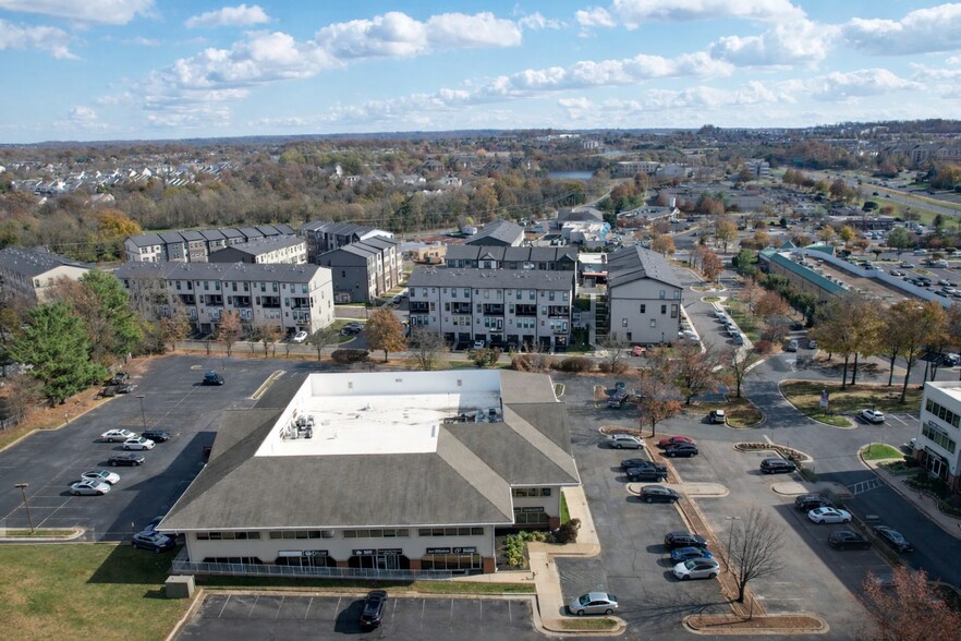 More Photos Of 20 Pidgeon Hill Dr, Sterling Medical For Lease