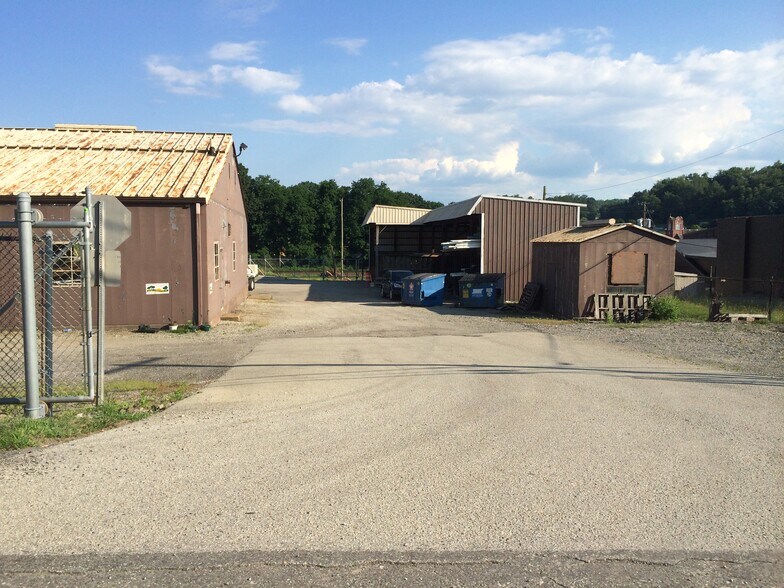 More Photos Of 2 11th St, Penn Warehouse For Sale