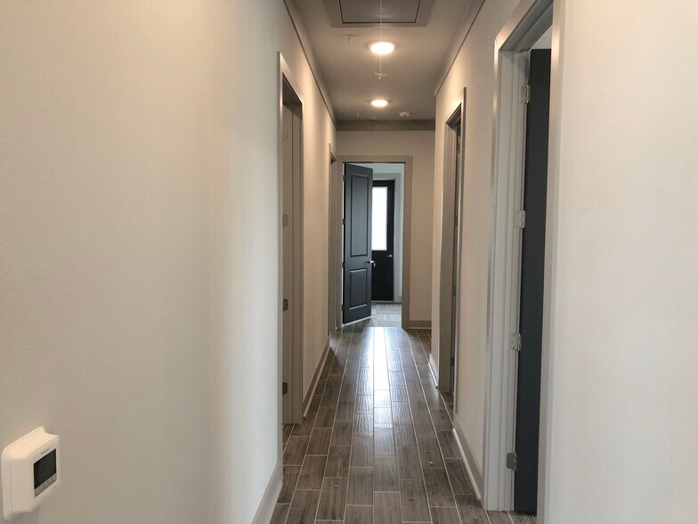 More Photos Of 1312 W Exchange Pky, Allen Medical For Lease