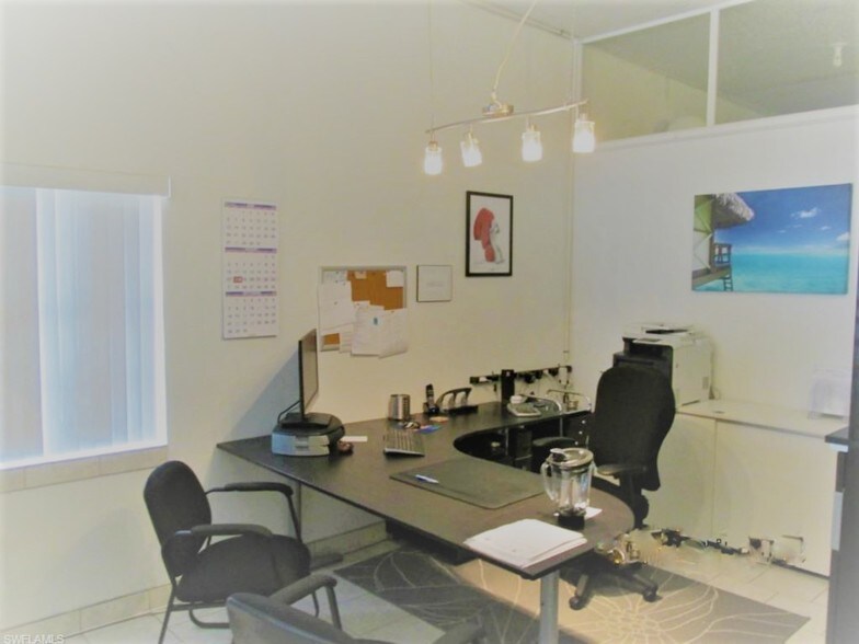 More Photos Of 1211 Miramar St, Cape Coral Office For Sale