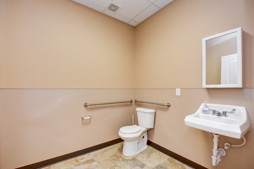 More Photos Of 24396 FM 2090 Rd, Splendora Light Distribution For Sale