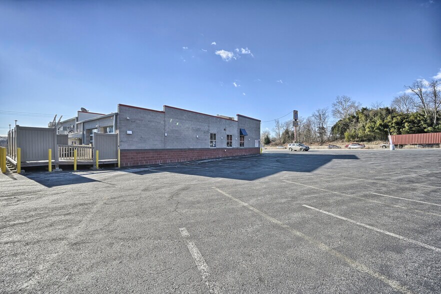 More Photos Of 589 Salem Rd, Etters Restaurant For Sale