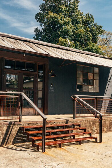 More Photos Of 990 Edgewood Ave NE, Atlanta Freestanding For Lease