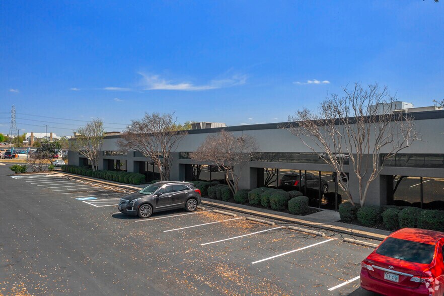 Primary Photo Of 10100-10146 Huebner Rd, San Antonio Research And Development For Lease