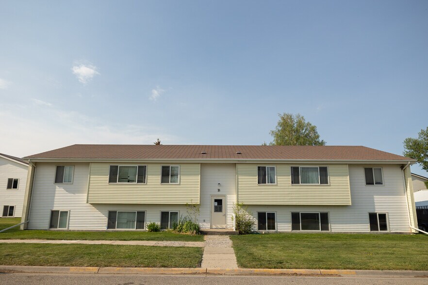 More Photos Of 1000 4th Ave SW, Conrad Apartments For Sale