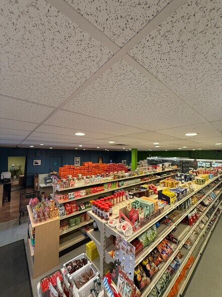 More Photos Of 838 Niagara Falls Blvd, Buffalo Convenience Store For Sale