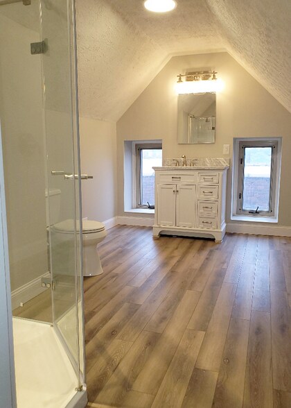 More Photos Of 1584-1586 S High St, Columbus Storefront Retail Residential For Sale