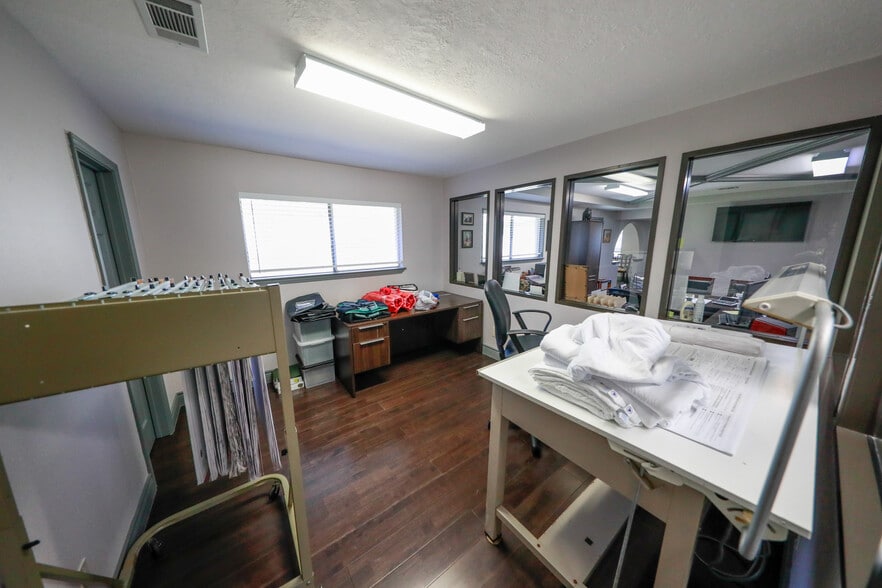 More Photos Of 3339 Marks Rd, Houston Warehouse For Sale