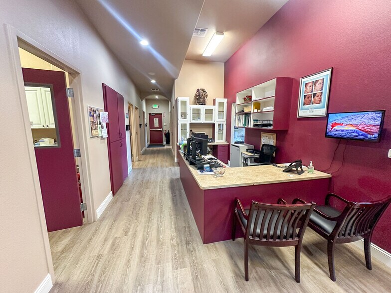 More Photos Of 2110 Railroad Ave, Redding Medical For Sale