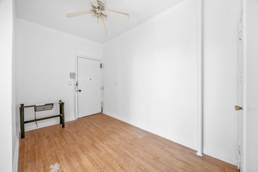 More Photos Of 657 Knickerbocker Ave, Brooklyn Apartments For Sale