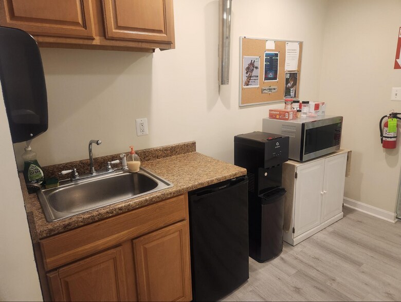 More Photos Of 22196 Three Notch Rd, Lexington Park Office For Lease