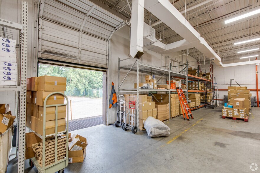 More Photos Of 8160 Lark Brown Rd, Elkridge Light Manufacturing For Lease