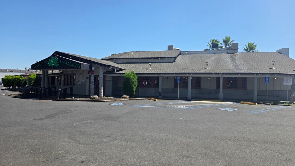 More Photos Of 1300 McHenry Ave, Modesto Restaurant For Sale