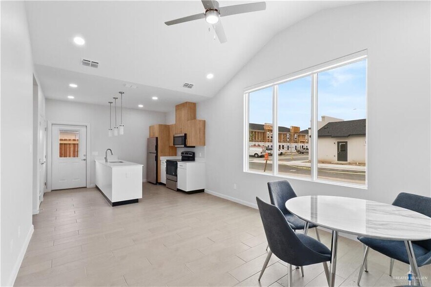 More Photos Of 519 Coves Ln, Weslaco Apartments For Sale