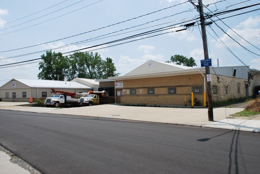 More Photos Of 13921-13995 Enterprise Ave, Cleveland Manufacturing For Sale