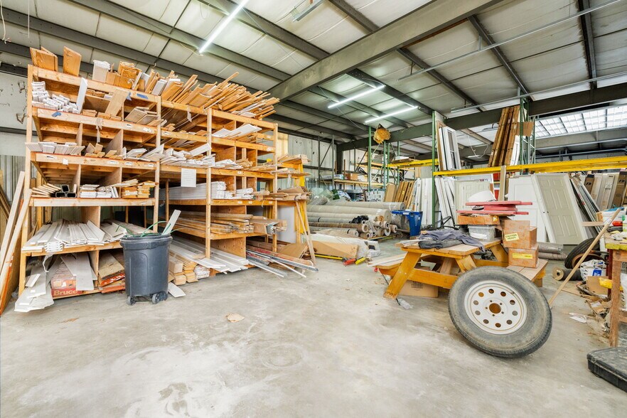 More Photos Of 728 N Main St, Emporia Auto Repair For Sale