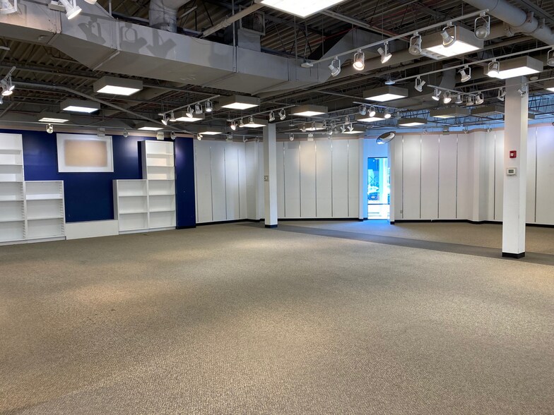 More Photos Of 18 Westage Dr, Fishkill Unknown For Lease