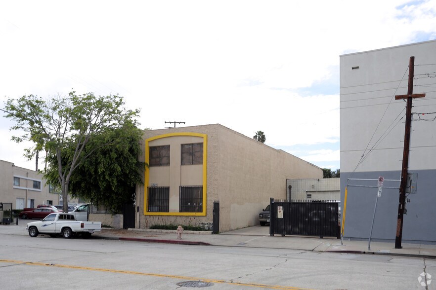 More Photos Of 3223 La Cienega Ave, Culver City Flex For Lease