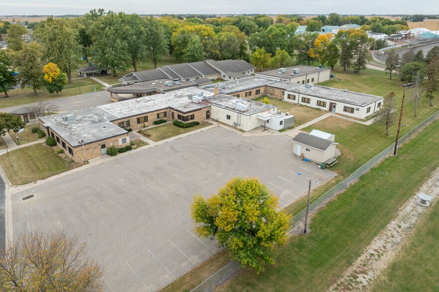 More Photos Of 411 7th Ave NW, Arlington Skilled Nursing Facility For Sale