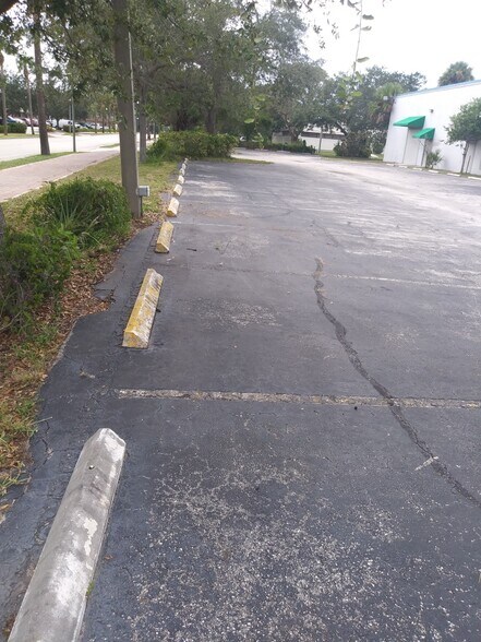 More Photos Of 725 S US Highway 1, Fort Pierce Freestanding For Lease